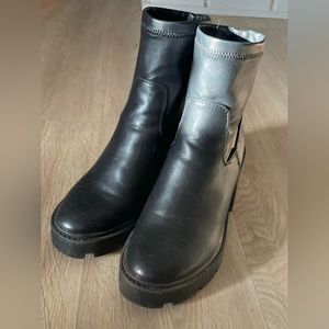 Dream Paris Black Chunky Heeled Boots